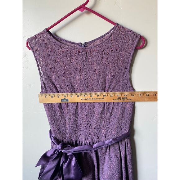 Tevolio Purple Lace Knee Length Tie Waist Sleeveless Dress- Size 6 (has pockets) - Picture 4 of 10